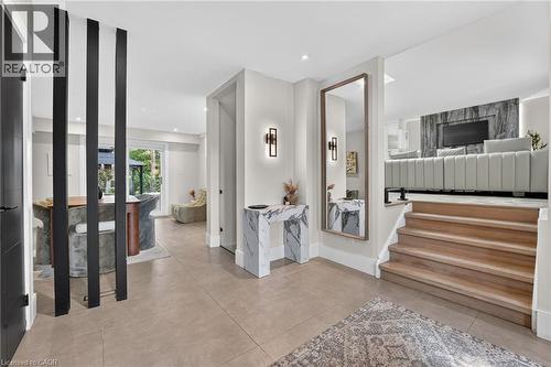 9 Leslie Drive, Hamilton, ON - Indoor Photo Showing Other Room