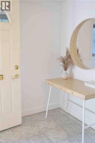919 Montgomery Drive, Ancaster, ON 