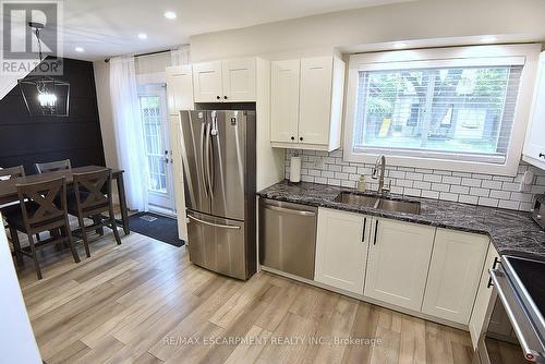 1091 Upper Wellington Street, Hamilton, ON 