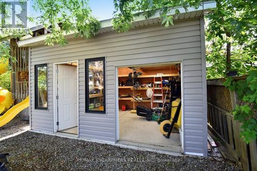 1091 Upper Wellington Street, Hamilton, ON 