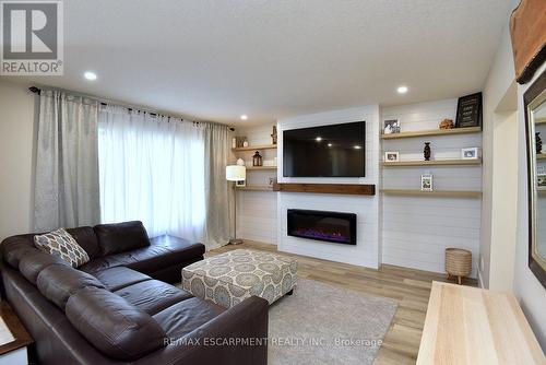 1091 Upper Wellington Street, Hamilton, ON 