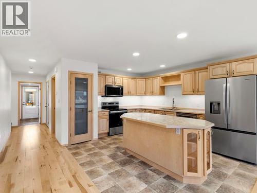 53 Wyvern Avenue, Whitehorse, YT - Indoor Photo Showing Kitchen