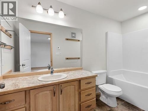 53 Wyvern Avenue, Whitehorse, YT - Indoor Photo Showing Bathroom