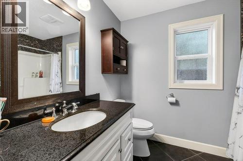 1 Wolfe Street, Sicamous, BC - Indoor Photo Showing Bathroom
