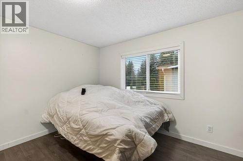 1 Wolfe Street, Sicamous, BC - Indoor Photo Showing Bedroom
