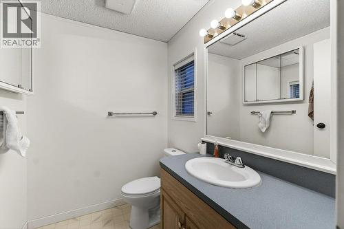 1 Wolfe Street, Sicamous, BC - Indoor Photo Showing Bathroom