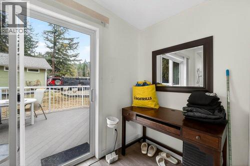 1 Wolfe Street, Sicamous, BC - Indoor