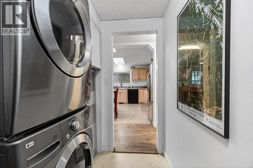 1 Wolfe Street, Sicamous, BC - Indoor Photo Showing Laundry Room