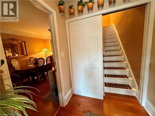 Foyer - 92 Case Street, Hamilton, ON 