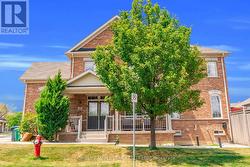 32 ORANGEBLOSSOM TRAIL Brampton, ON L6X 3B4
