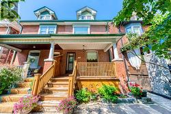170 PACIFIC AVENUE Toronto, ON M6P 2P5