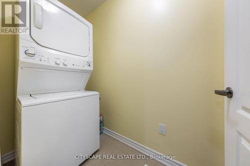 121 Crafter Crescent, Hamilton, ON 