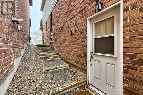 121 Crafter Crescent, Hamilton, ON 