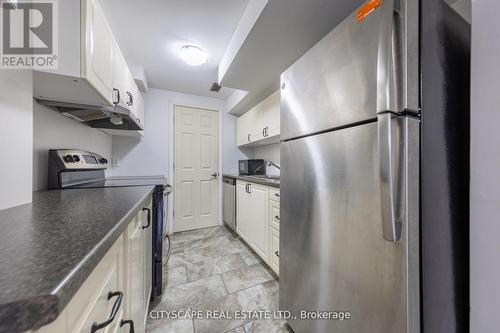 121 Crafter Crescent, Hamilton, ON 