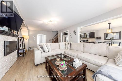 121 Crafter Crescent, Hamilton, ON 