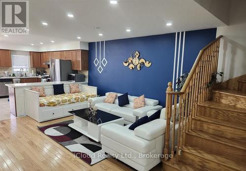 559 Candlestick Circle, Mississauga, ON 