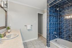 Main Bathroom - 