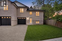 1525 MICHIGAN AVENUE Lasalle, ON N9J 2G7