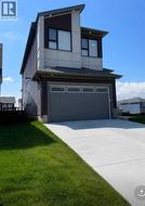 305 lucas Place NW  Calgary, AB T3P 2E4