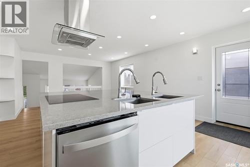 607 Addie Crescent, Saskatoon, SK - Indoor Photo Showing Kitchen With Upgraded Kitchen