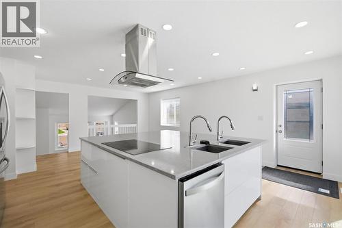 607 Addie Crescent, Saskatoon, SK - Indoor Photo Showing Kitchen With Upgraded Kitchen