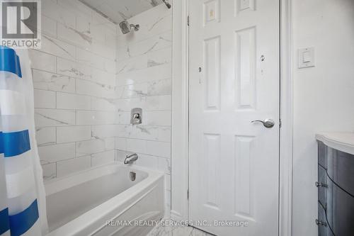 16 Langholm Court, Brampton, ON 