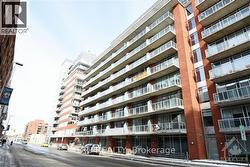 412 - 383 CUMBERLAND STREET  Ottawa, ON K1N 1J7