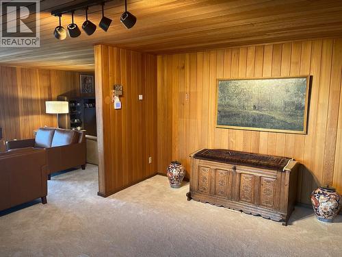460 Crestview Drive, Coldstream, BC - Indoor Photo Showing Other Room