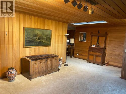 460 Crestview Drive, Coldstream, BC - Indoor Photo Showing Other Room