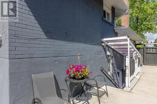 2528 Truscott Drive, Mississauga, ON 