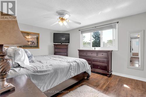 36 Ridgeway Avenue, Barrie, ON 