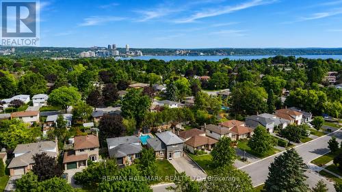 36 Ridgeway Avenue, Barrie, ON 
