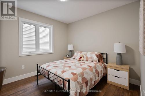 44 Postma Crescent, North Middlesex (Ailsa Craig), ON 
