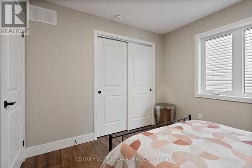 44 Postma Crescent, North Middlesex (Ailsa Craig), ON 