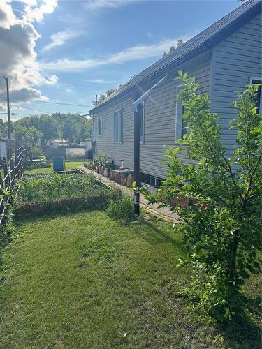 430 4Th Street, Brandon, MB 