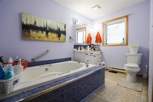 5021 94N Road E, Teulon, MB 