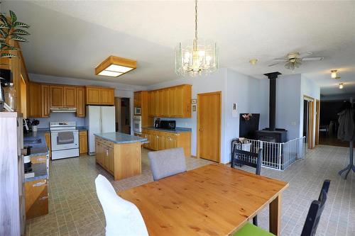 5021 94N Road E, Teulon, MB 