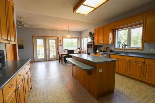 5021 94N Road E, Teulon, MB 