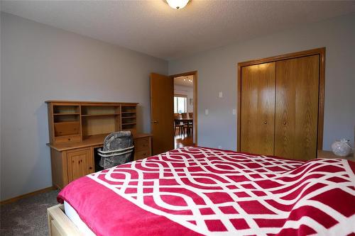 5021 94N Road E, Teulon, MB 