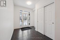 Foyer - 