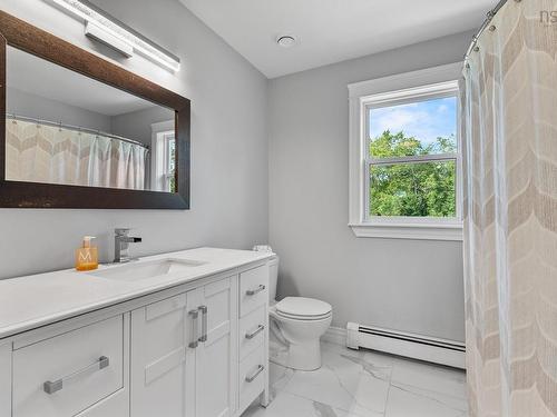275 Canterbury Lane, Fall River, NS 