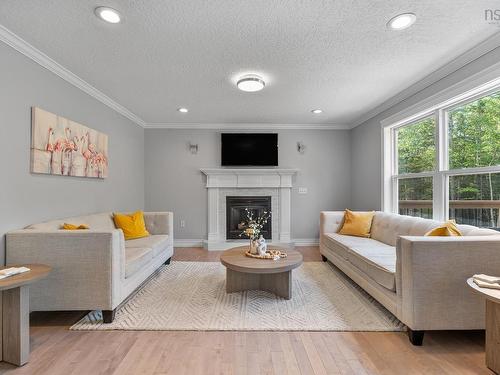 275 Canterbury Lane, Fall River, NS 