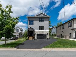 35 Angel Court  Dartmouth, NS B2X 0C1