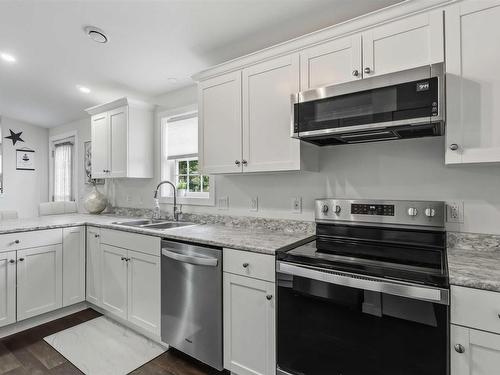 83 Cedarwood Crescent, New Minas, NS 