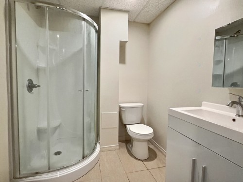 Salle de bains - 61 Rue Pierre, Val-D'Or, QC 