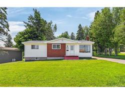 100 Arthur ST  Memramcook, NB E4K 1Z8