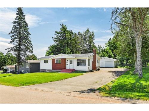 100 Arthur St, Memramcook, NB 