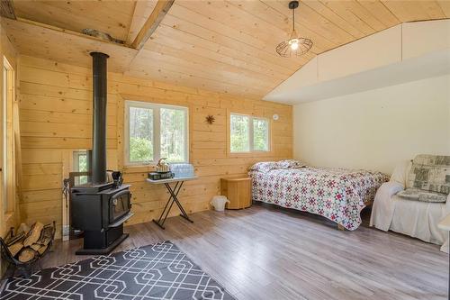 0 1 Road N, Piney Rm, MB 