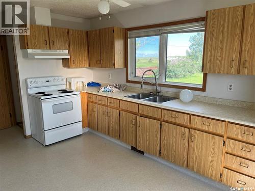 3 2Nd Street E, Willow Bunch, SK 