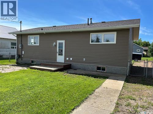3 2Nd Street E, Willow Bunch, SK 